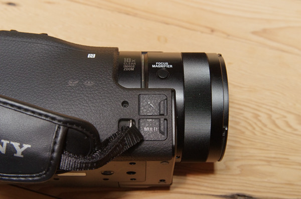 強調一手可掌握的高畫質 4K 錄影機， Sony 在台推出 Handycam FDR-AX100 (修正， 120fps 高速錄影僅為 720p )