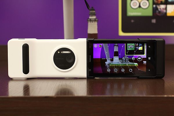 【評測】Nokia Lumia 1020——4100萬的照相手機第一手試玩！外觀、手把篇