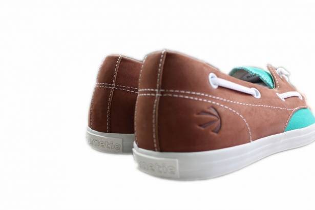 2014春夏新款 Burnetie男款 低筒帆布鞋(棕色)
