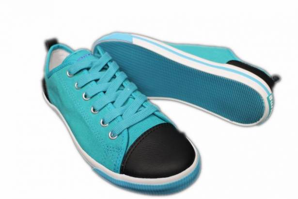 2014春夏新款 Burnetie女款 低筒帆布鞋(綠色)
