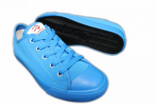 2014春夏新款 Burnetie女款 低筒帆布鞋(藍色)