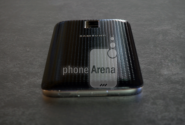 Galaxy S5 加強版 Prime 實機流出: 真的是第一部金屬 Samsung 手機? [影片]