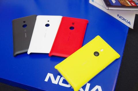 Nokia Lumia 925 快速體驗，並預告 Lumia Windows Phone 8 機種之 Amber 更新將陸續上線