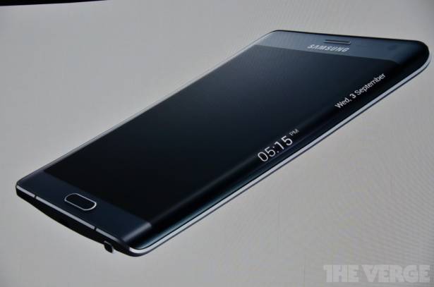 Samsung 發佈 Galaxy Note Edge: 創新彎曲螢幕的 Note 4 [圖庫]