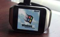 智能手錶終極玩法: 狂人成功安裝 Windows 95 [影片]