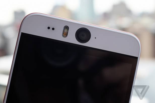 HTC 揭曉 Desire Eye: 史上最強前置鏡頭, 真正「自拍神器」? [圖庫]