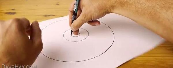 如何徒手畫出完美的圓
