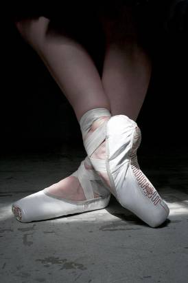 具現化的優美弧線，追蹤芭蕾足跡的特製舞鞋