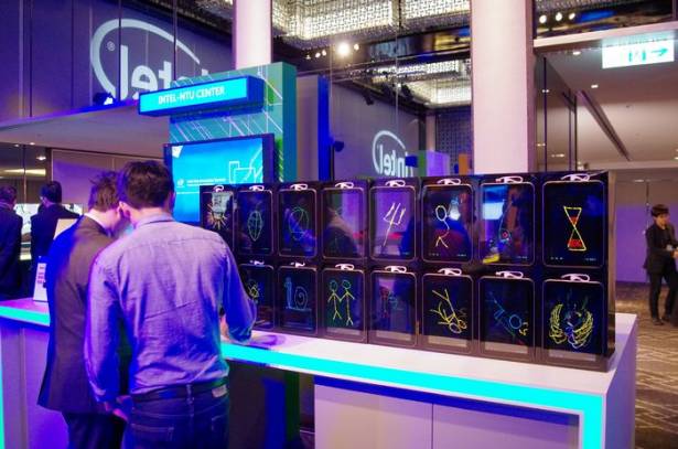 Intel 在台舉辦亞洲創新高峰會，展出與台學研合作之 DRAM 陣列記憶體原型與宣佈 IoT 開放原始碼套件