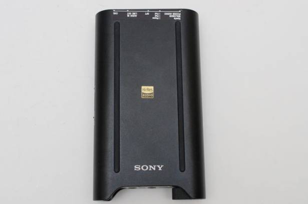Sony PHA 系列最頂峰， Soy PHA-3 隨身 DAC 耳擴一體機動手玩