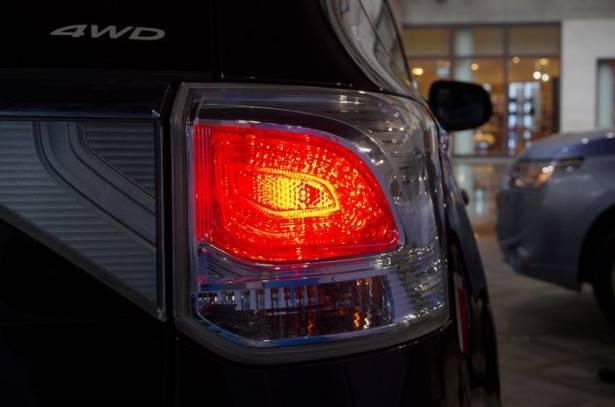 電動系統才是主角，中華汽車引進全球首款插電式混合動力休旅車 Outlander PHEV