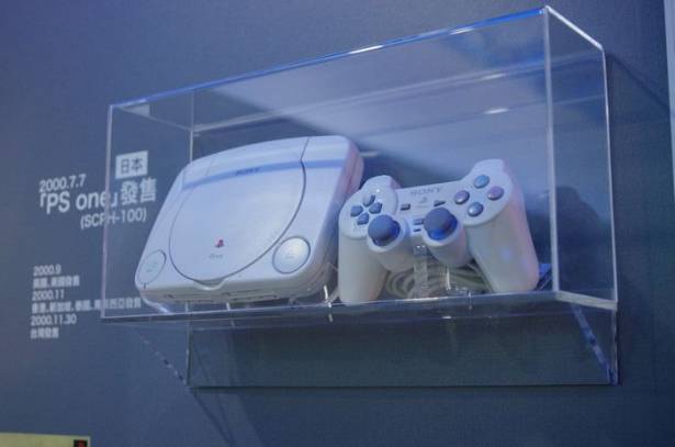 快來與 PlayStation 一起過 20 歲生日， PlayStation 20 周年紀念特展明日開跑