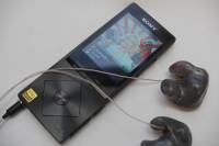 五臟俱全的輕 Hi-Res 隨身播放器 ， Sony Walkman A15 動手玩