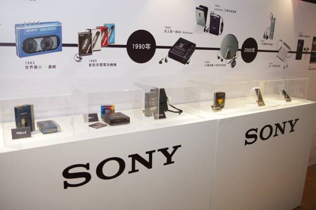 由旗艦孕育而出的新旗艦， Sony Walkman ZX2 設計師佐藤朝明談其設計理念