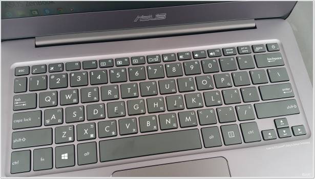 商務人士必備！輕薄與頂規超強效能 ASUS ZenBook UX305