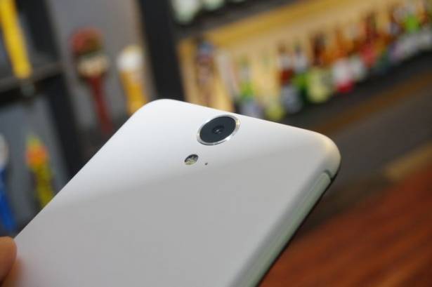 HTC One 時尚旗艦登場， HTC One E9 dual sim 在台發表