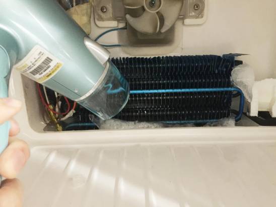 [家電醫生] 冰箱上冷下不冷？其實你的冰箱根本沒有壞掉喔！超簡單自己也能修～