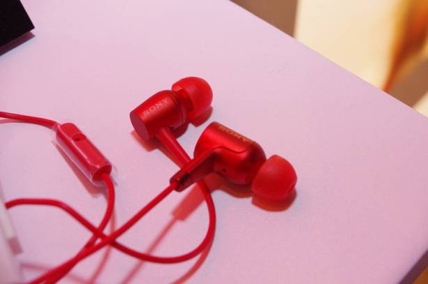 Sony 新一代 Hi-Res 耳機與 Walkman 在台發表，全新 h.ear 系列產品以時尚潮流主打聲色皆美