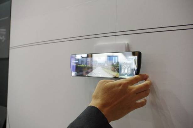 CEATEC Japan 2015 :夏普展示 Free Form Display 自由邊框顯示與可透視顯示技術