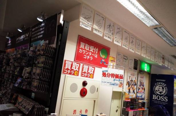 時尚潮流與隨身設備掛帥的年輕化耳機名店，東京 e-earphone 秋葉原店一遊