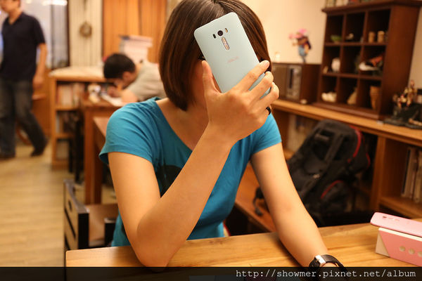 就是愛自拍 ASUS ZenFone Selfie 神拍機 (ZD551KL) ZenUI 小玩
