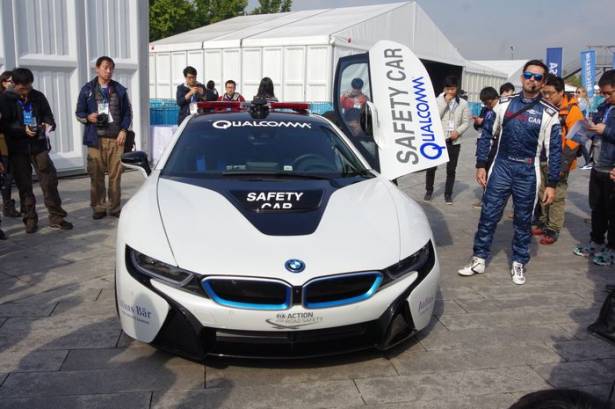 搭載新一代 Halo 無線充電技術的 Formula E 大會指定 Safety Car BMW i8 動眼看