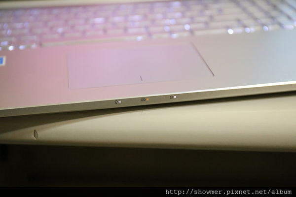 比 ROG 電競筆電更強大 !!! ASUS ZenBook Pro UX501 筆記型電腦於 WINDOWS 10 下小玩