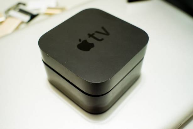 [蘋果急診室] 玩轉 Apple TV 特輯（一）：2015 新 Apple TV 開箱啦！（開箱與設定）