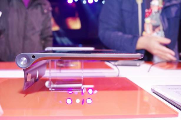 Lenovo 多款新筆電在台推出，包括與 Surface Pro 相似的 Miix 700 與電競機 IdeaPad Y700
