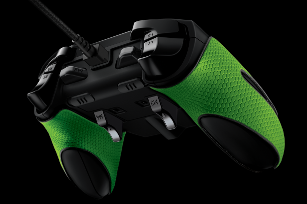 Razer 發表 Xbox One 電競型搖桿 Wildcat ，延續 Sabertooth 為 FPS 遊戲催生的設計理念
