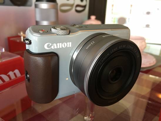 Canon 決定正視女性市場，推出喚醒心靈深處女孩靈魂的 EOS M10