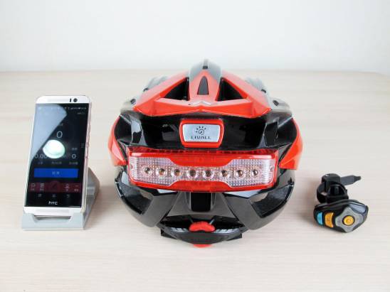 自行車神器：LIVALL 智慧單車安全帽-讓你夜間騎車更安全