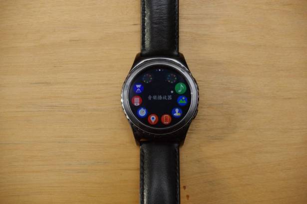 擁有較佳操作體驗的美型智慧錶，三星 Galaxy Gear S2 動手玩