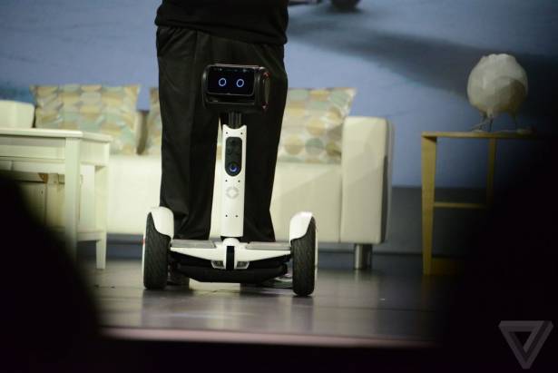 CES 2016：Segway 和 Intel 聯手出擊！推出 Hoverbutlerbot 機器人管家