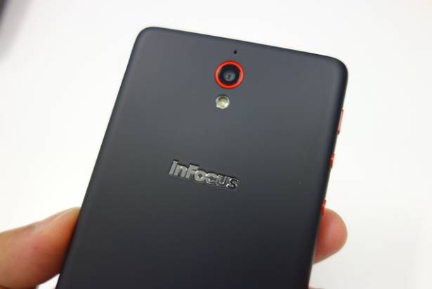 $3288 紅米殺手現身？InFocus M210 開箱