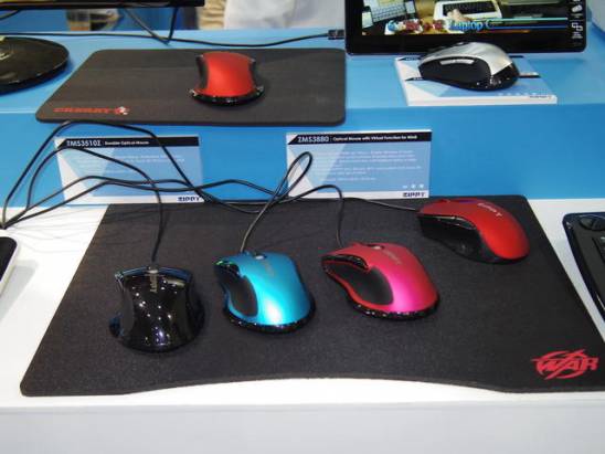Zippy @ Computex Win8專用 一對四藍芽滑鼠