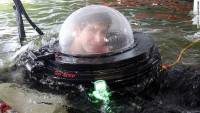 [科技新報]美高中生自製單人座潛水艇，可下潛到9公尺深的水中