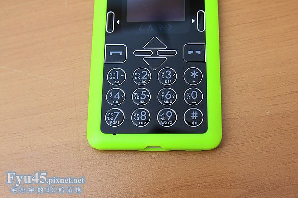 【分享】麻雀雖小，五臟俱全——Card Phone CM1超輕薄的名片機