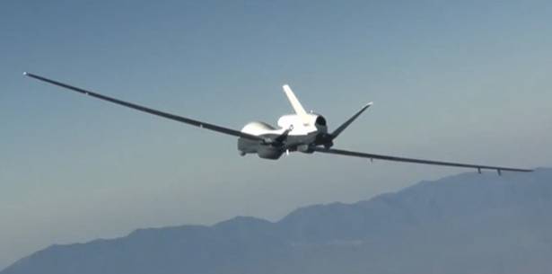 Northrop Grumman MQ-4C Triton 長程無人機完成首次試飛（影片）