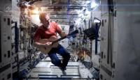 史上第一支在太空上錄製的MV：翻唱Space Oddity