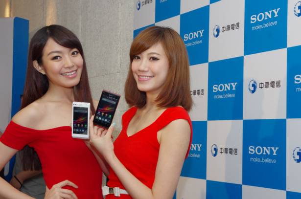 講求 5 吋最佳握感與同級最佳相機的 Sony Xperia ZL 、 Xperia L 在台上市