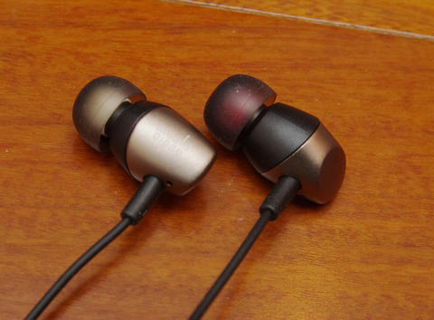 【癮團購】繽紛炫彩又好聲，Moshi Audio Mythro 入耳式耳機迷幻登場