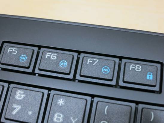 【我要一個打四個】ZIPPY BW 7060R 一對多藍芽鍵盤