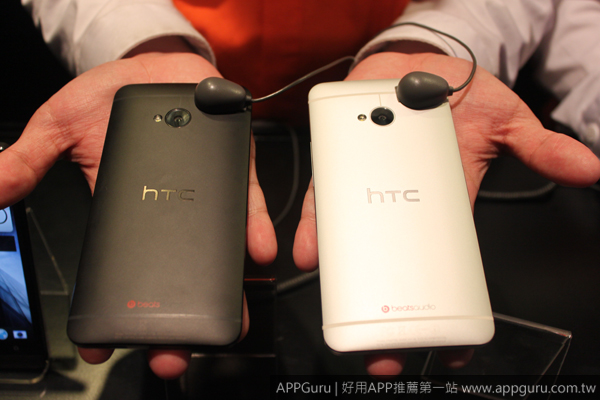 全新HTC One發表會，五月天代言豋場!! (內附 現場演唱影片及規格表)